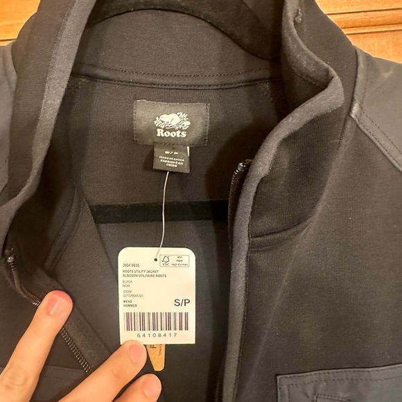 Men’s Roots Jacket Size Small - Picture 2 of 2